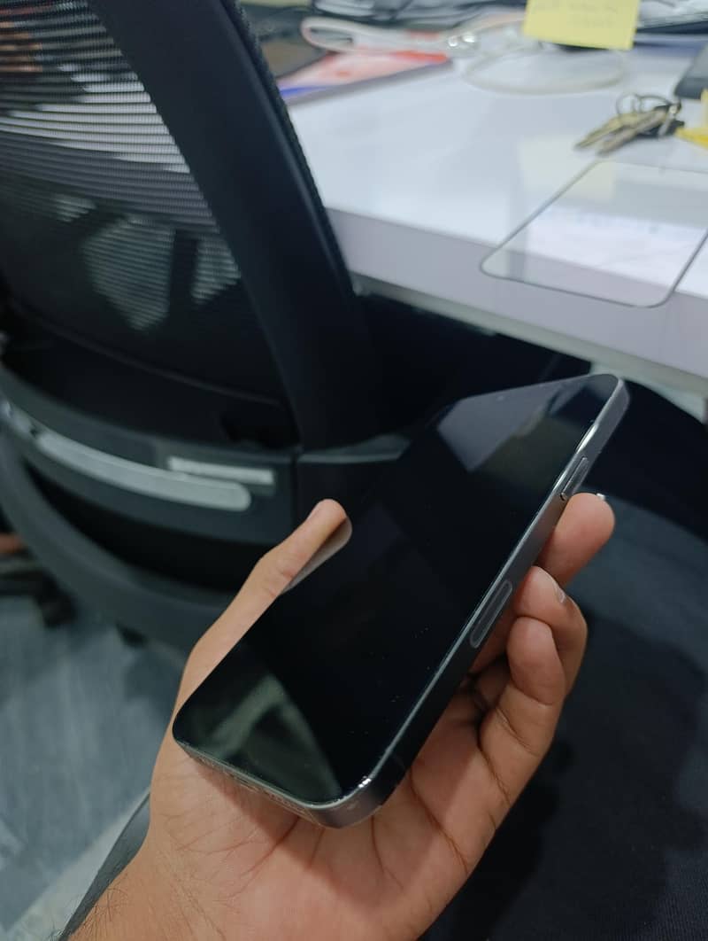 IPhone 13 Pro Max 4