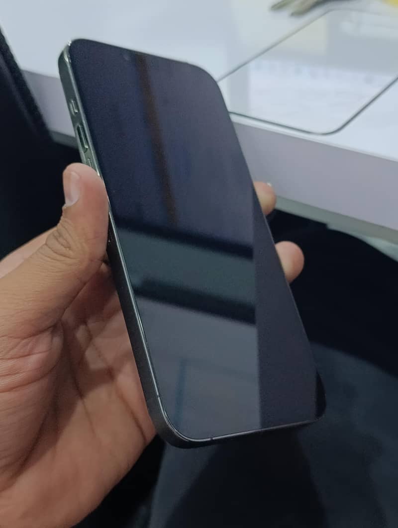 IPhone 13 Pro Max 7