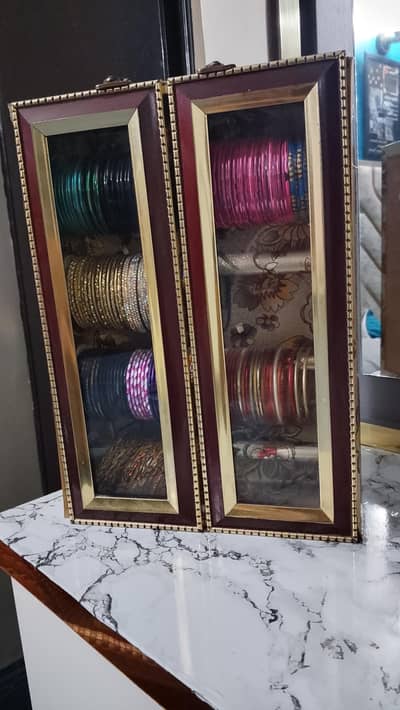 Bangle Box Stand