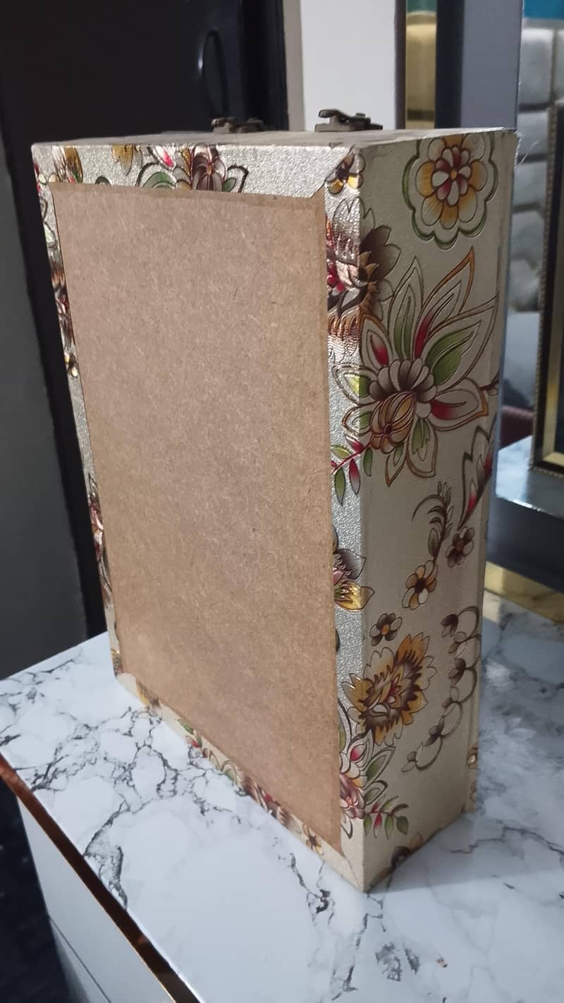Bangle Box Stand 2
