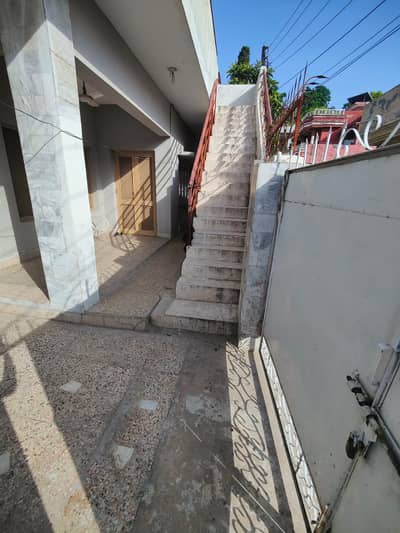 2 room TV lounge upper portion available for Rent near Dhama mor lodhi foods