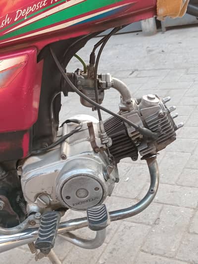 Honda CD70 2015 I'm urgently sale