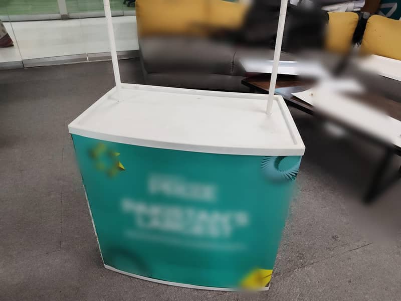 Portable Kiosk Table 1