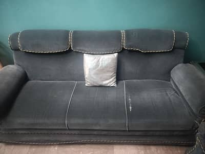 Sofa set (3,2,2)  read description
