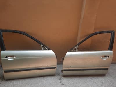 suzuki baleno door