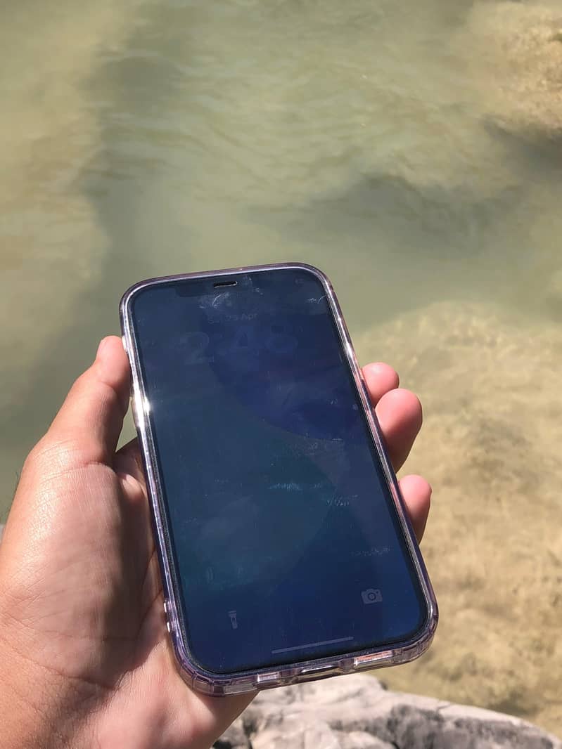 iPhone 12 3