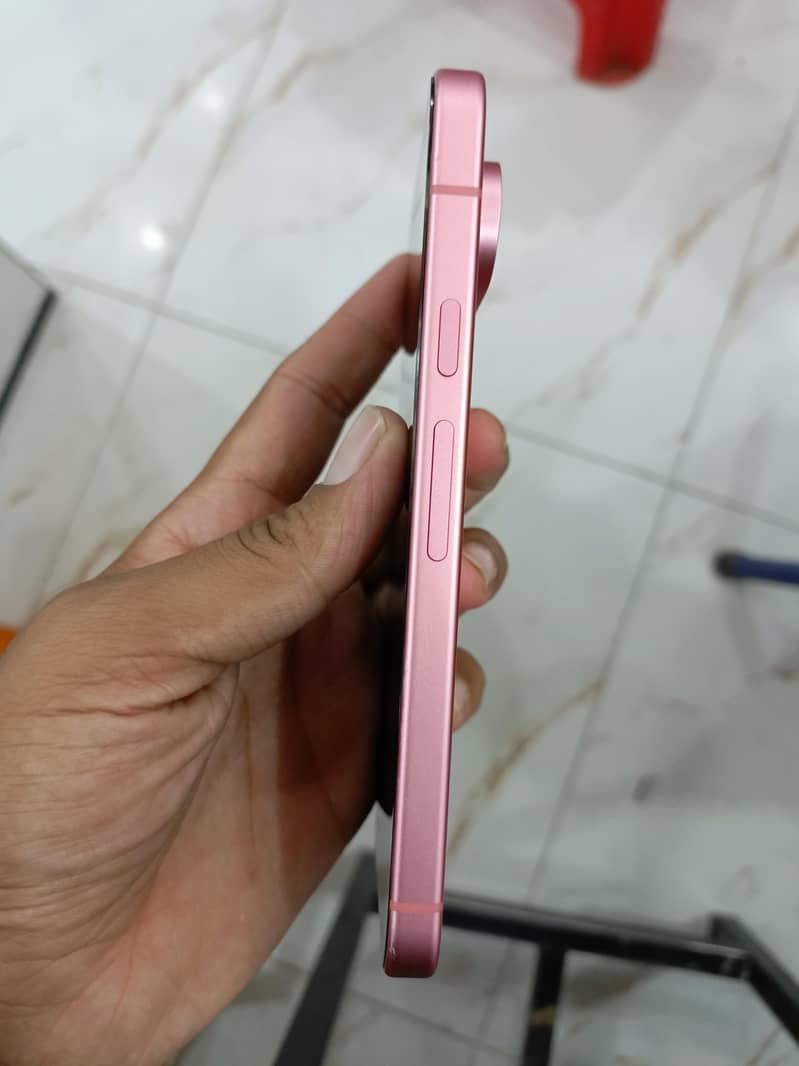 Google Pixel 9 4