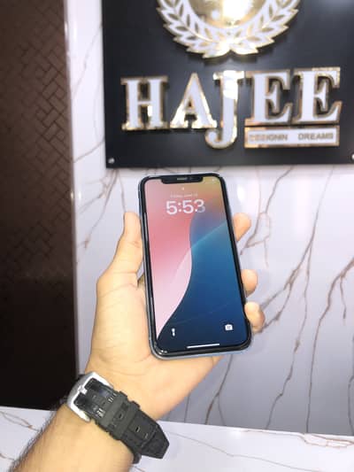 Apple iPhone XR
