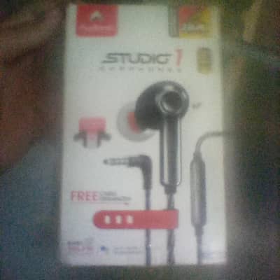 Audionic earphones