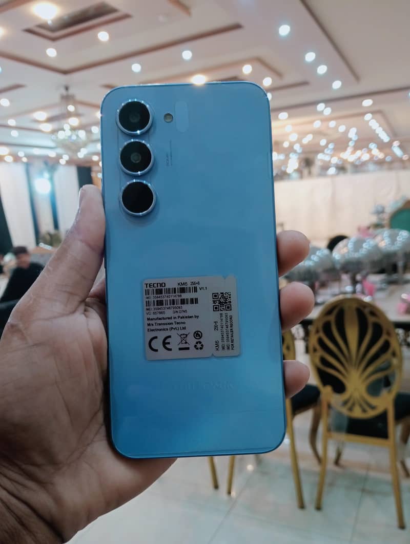 Tecno CAMON 40 Pro 1