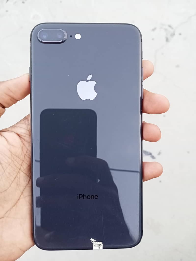 Apple iPhone 8 Plus 0