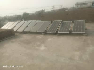 11 Solar plates with angle stands