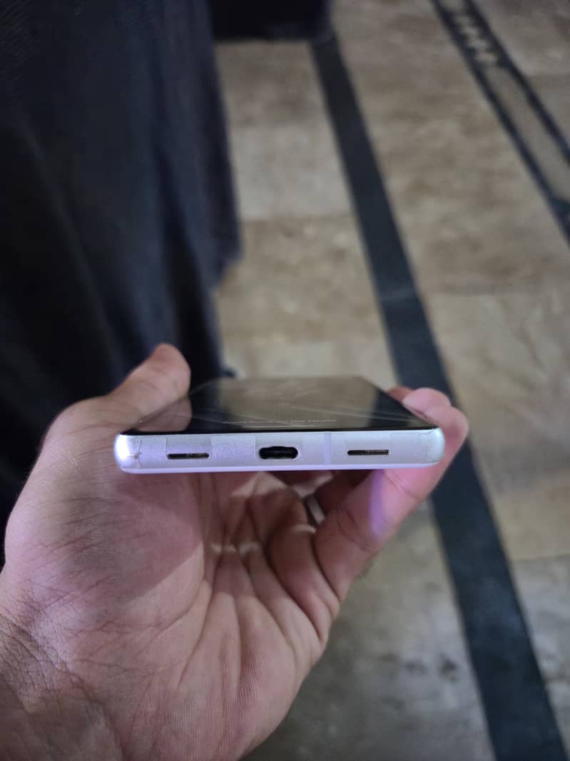 Google Pixel 7a 5