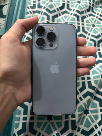 iphone 13 pro JV. 128 GB. 92% battery. Condition 10/10.