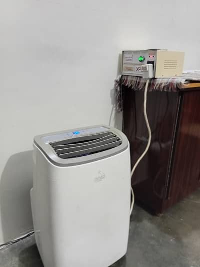 Black+ Decker AC with supply