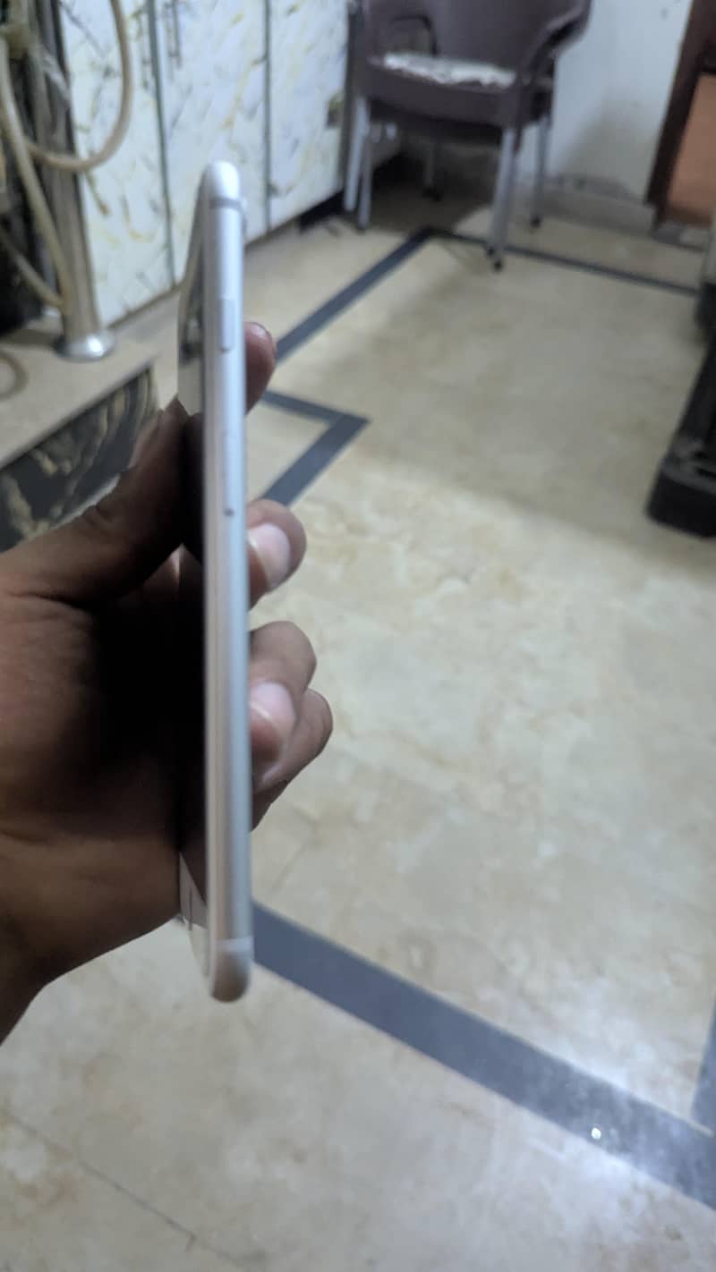 Apple iPhone 7 Plus 2