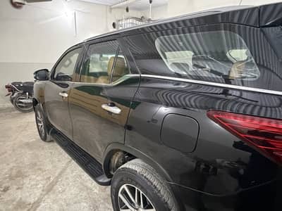 Toyota Fortuner V 2019