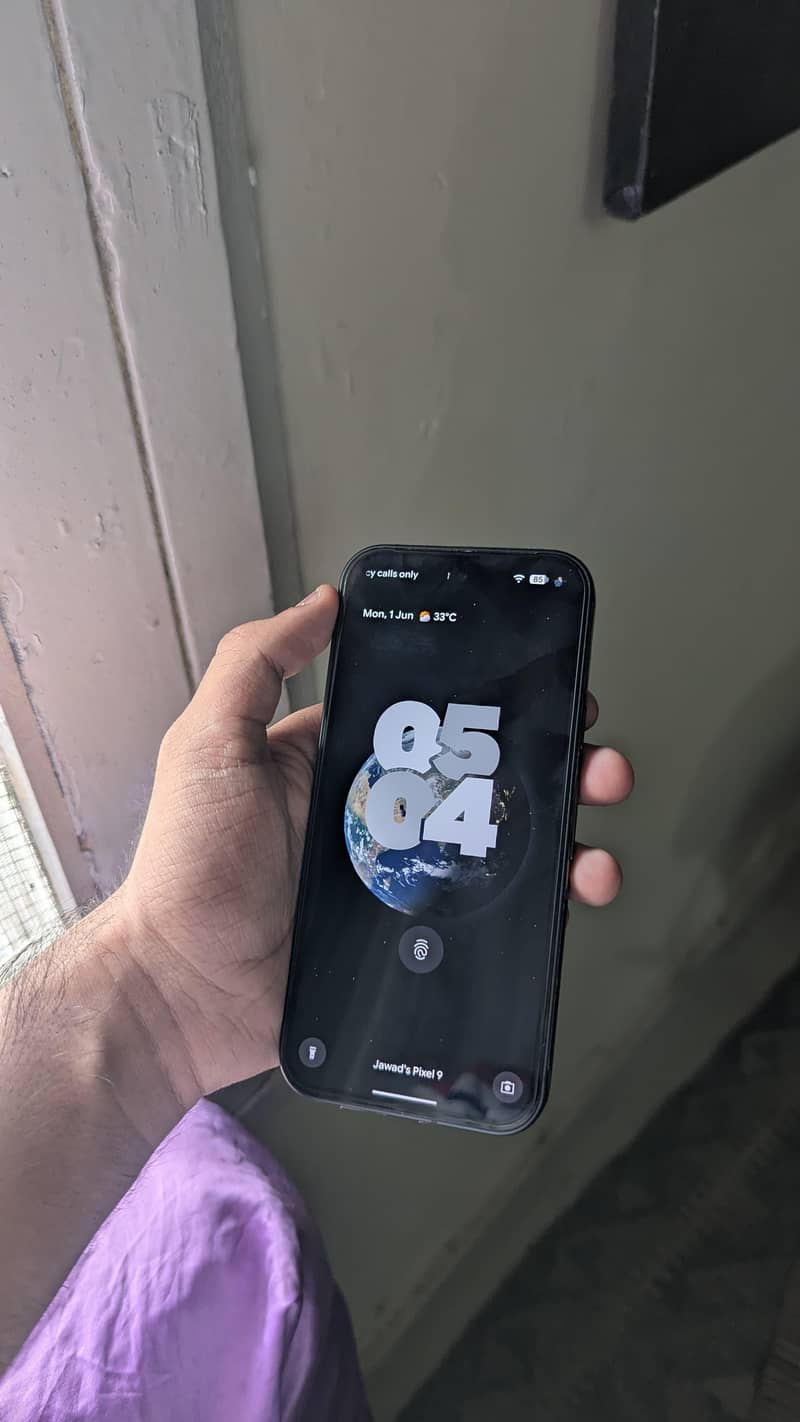 Google Pixel 9 4