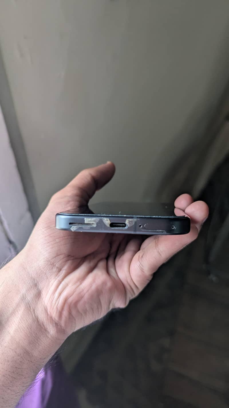 Google Pixel 9 5