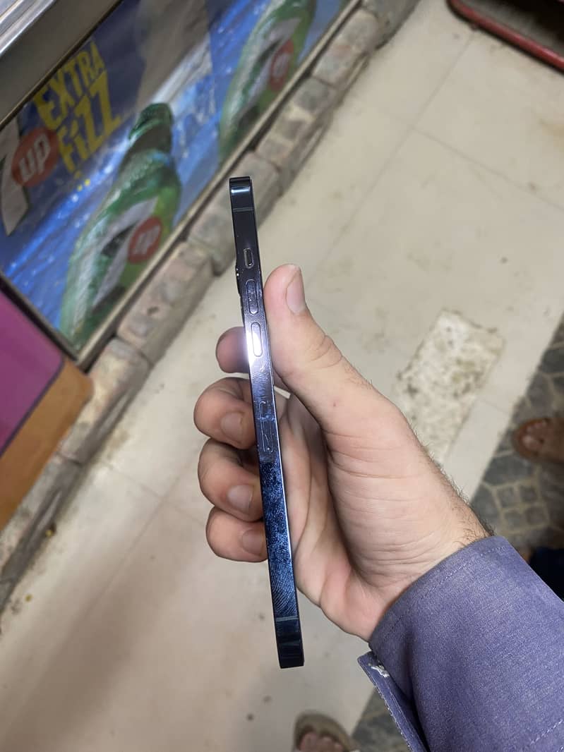 iPhone 12 Pro Max 2