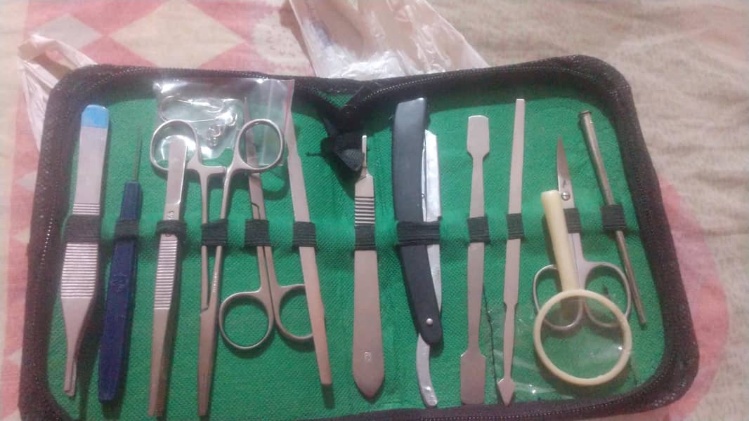 Dissection box 1