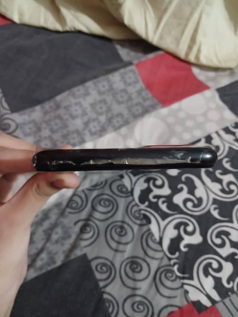 OPPO A76 1