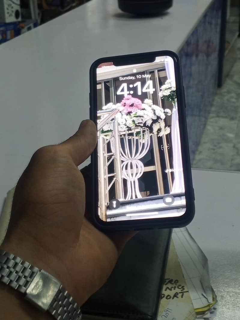 Apple iPhone X 6