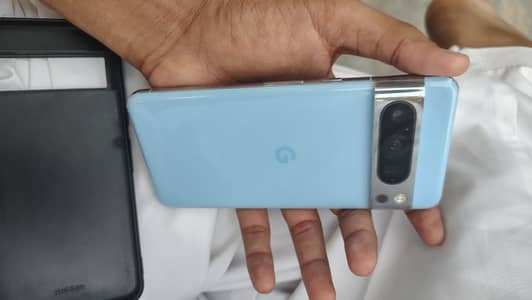 Google Pixel 8 Pro