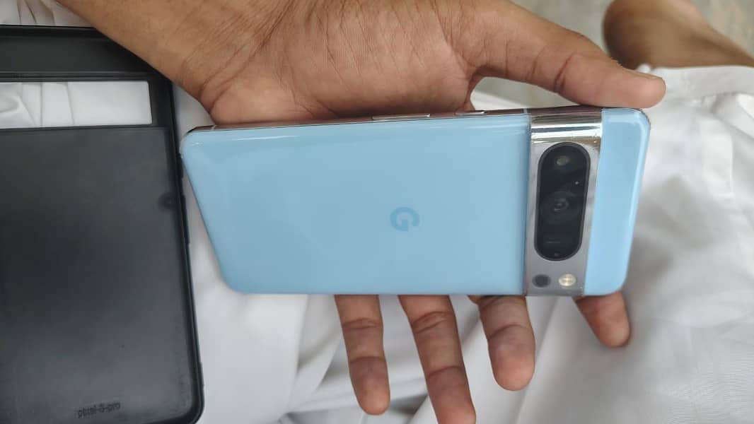 Google Pixel 8 Pro 0