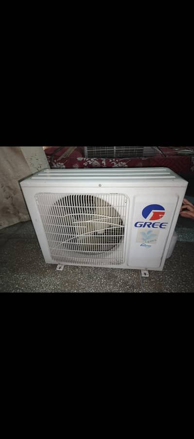 Gree 1 ton new AC