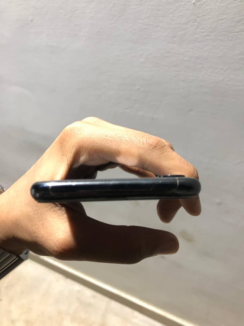 Apple iPhone X 6