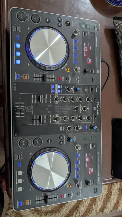 DJ Deck - Pioneer XDJ R1000
