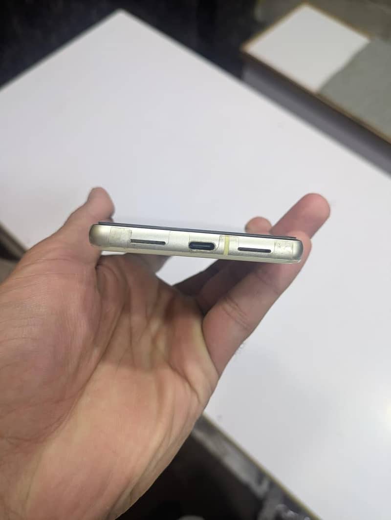 Google Pixel 7 6