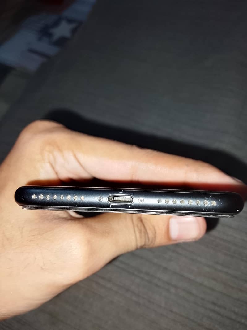 Apple iPhone 7 Plus 3