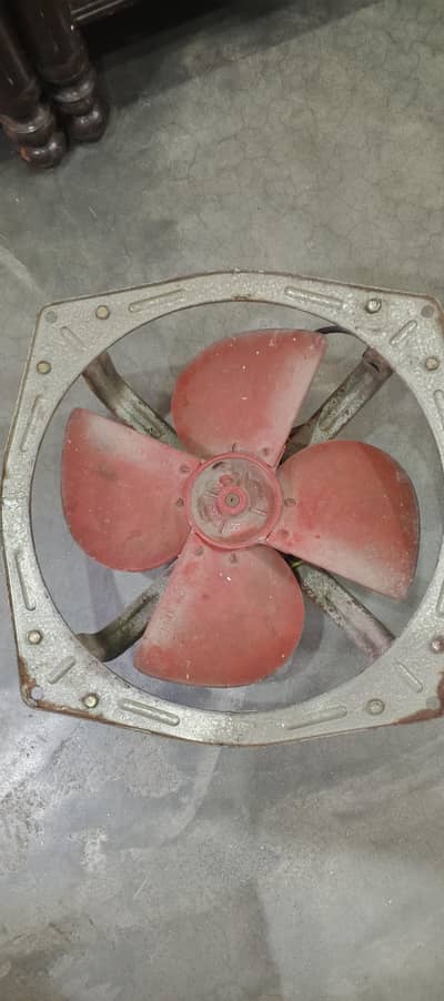 12" exhaust fans of original Pak fan