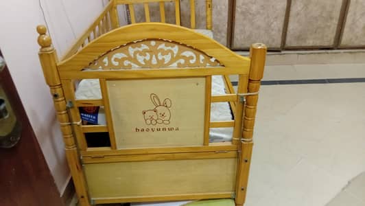 baby cot