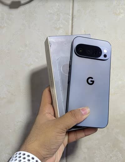 Google Pixel 10 Pro Just Box open