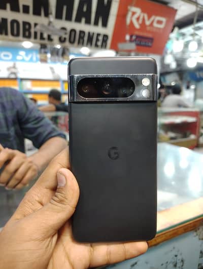 Google Pixel 8 Pro