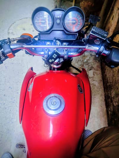 YAMAHA YBR G