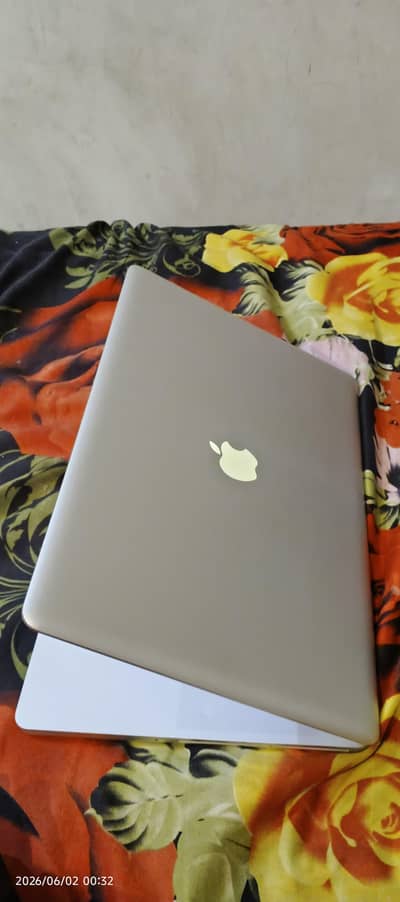 Macbook Pro 17"inch Core i7