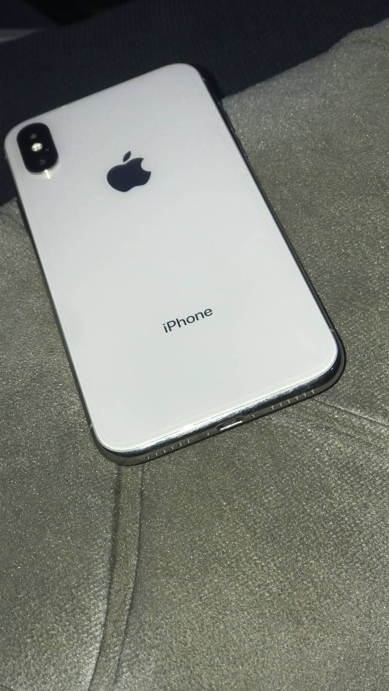 Apple iPhone X 3