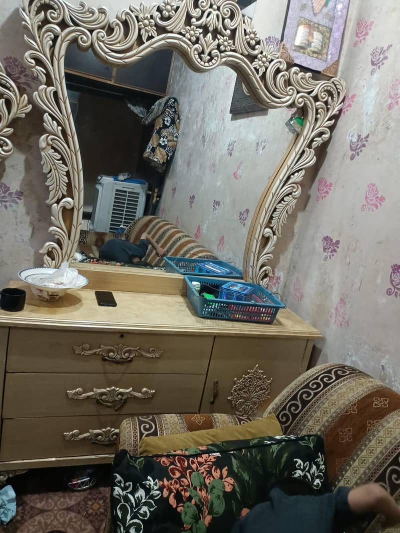 Bed dressing and side table 1