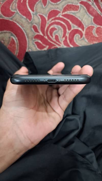 Apple iPhone XR