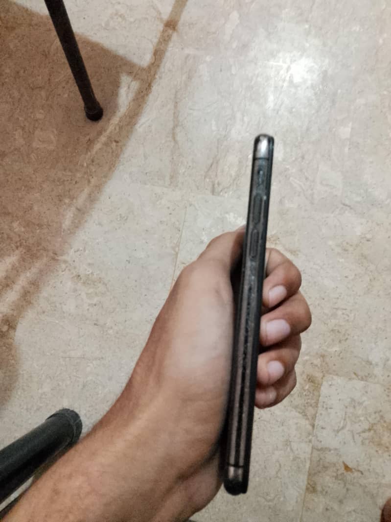 Apple iPhone X 2