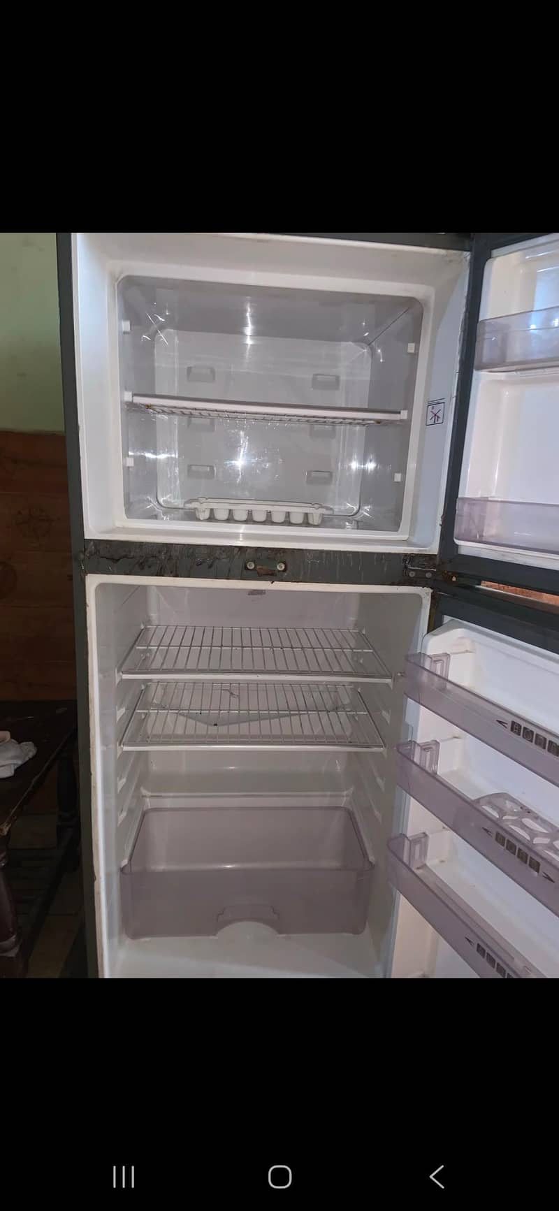 dawlance medium fridge 2