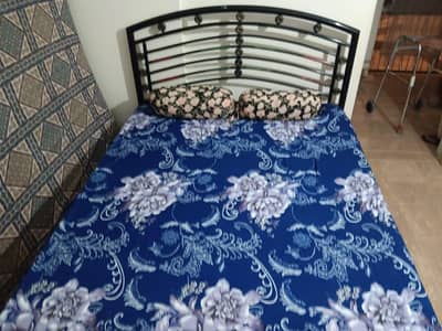 queen iron size bed for sale