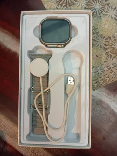 smart watch  with  box new condition  hn