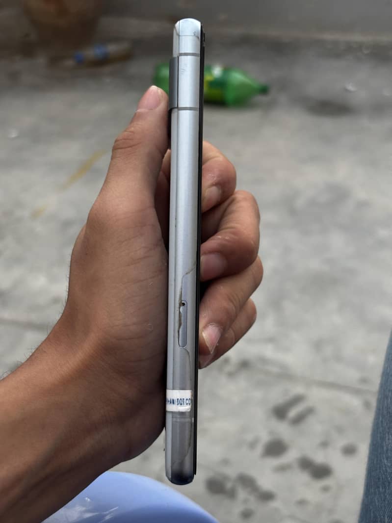 Google Pixel 7a 4