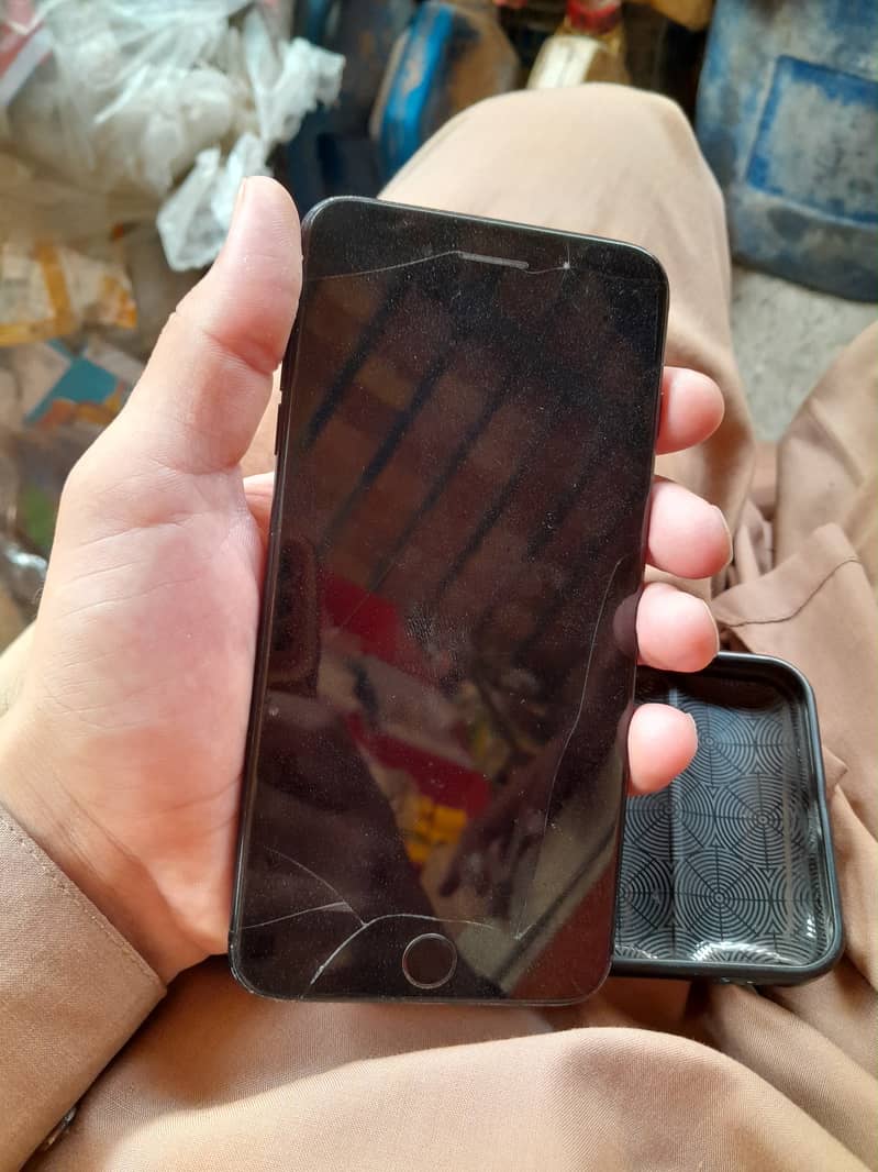 Apple iPhone 7 Plus 2