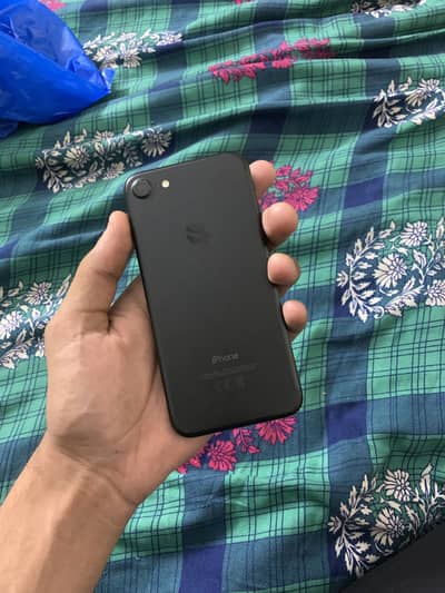 iphone 7 Back and front  Neat and Clean